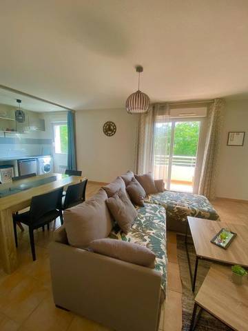 Gîte pour 4 personnes, avec vue et balcon, animaux acceptés à Château-Arnoux-Saint-Auban