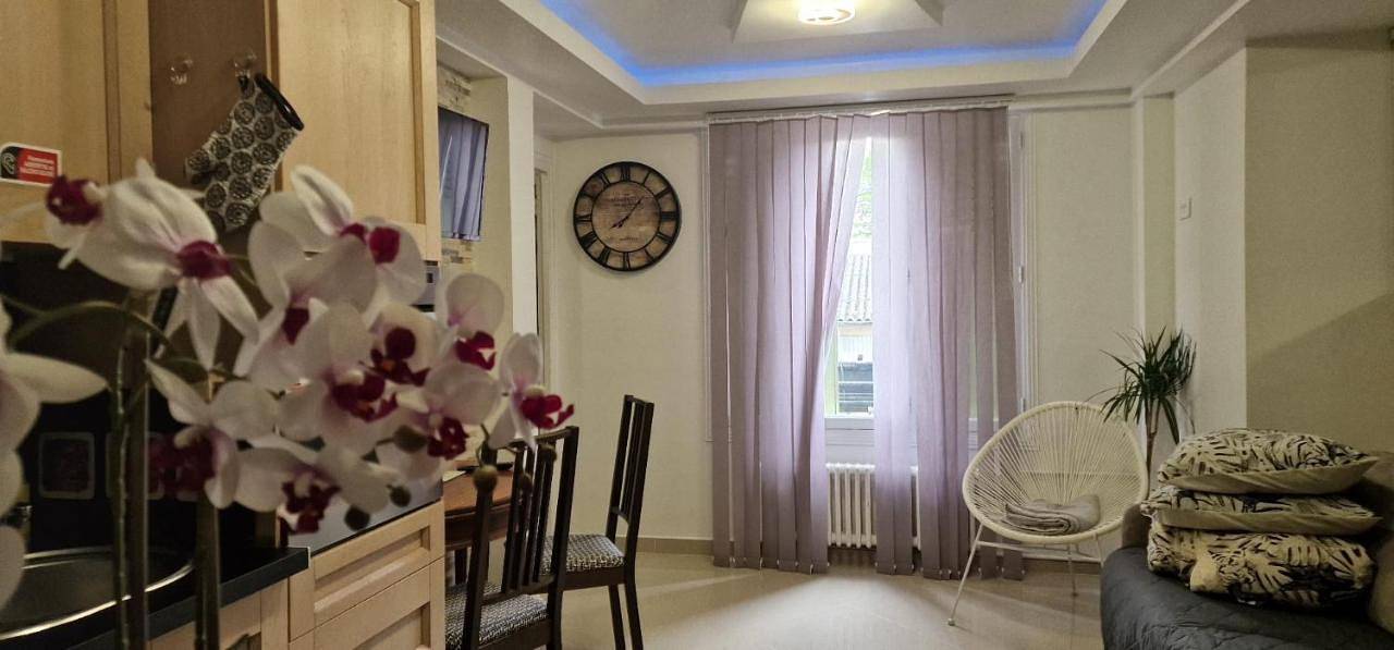 Appartement entier, Aeroport d Orly paris Rungis Thiais in Thiais, Val-de-Marne
