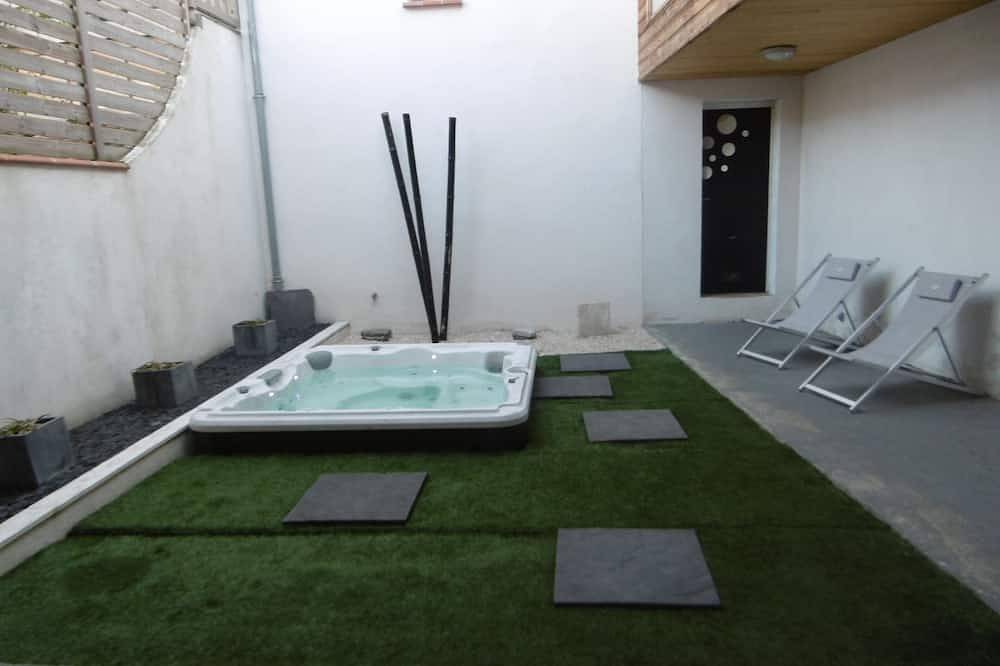 Le Clos D'ondres -spa Privé in Sarrant, Gers