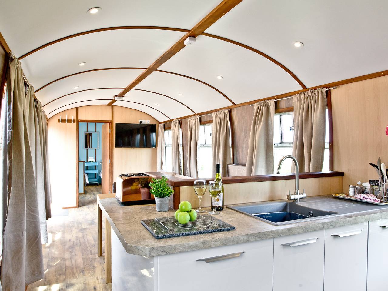 Brunel Boutique Railway Carriage 5 in Dawlish Warren, Dawlish