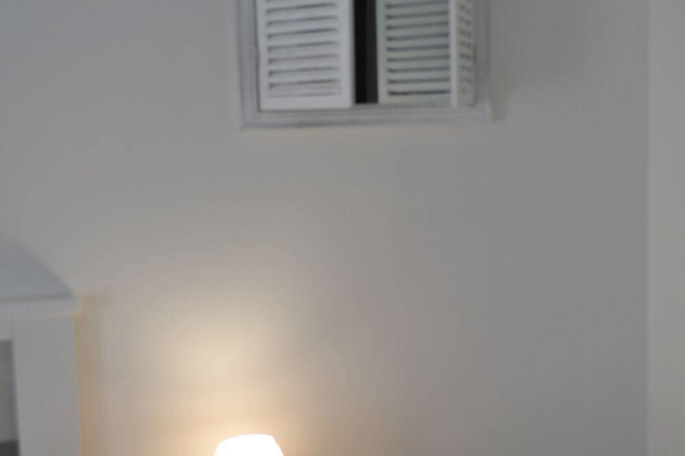 Chambre double Kitchenette \" Ré\" - vue Sèvre in Marans, Région de La Rochelle
