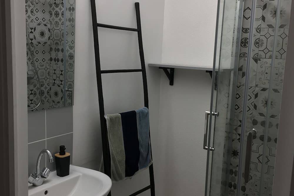 Entire apartment, Très Beaux 2 Pièces de 50m2 Proche Vélizy in Meudon, Hauts-de-Seine