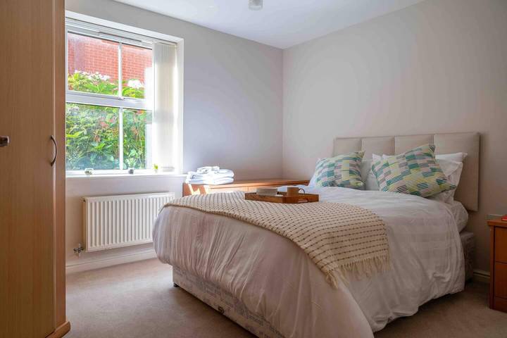 Holiday apartment for 4 people, child-friendly in Solihull