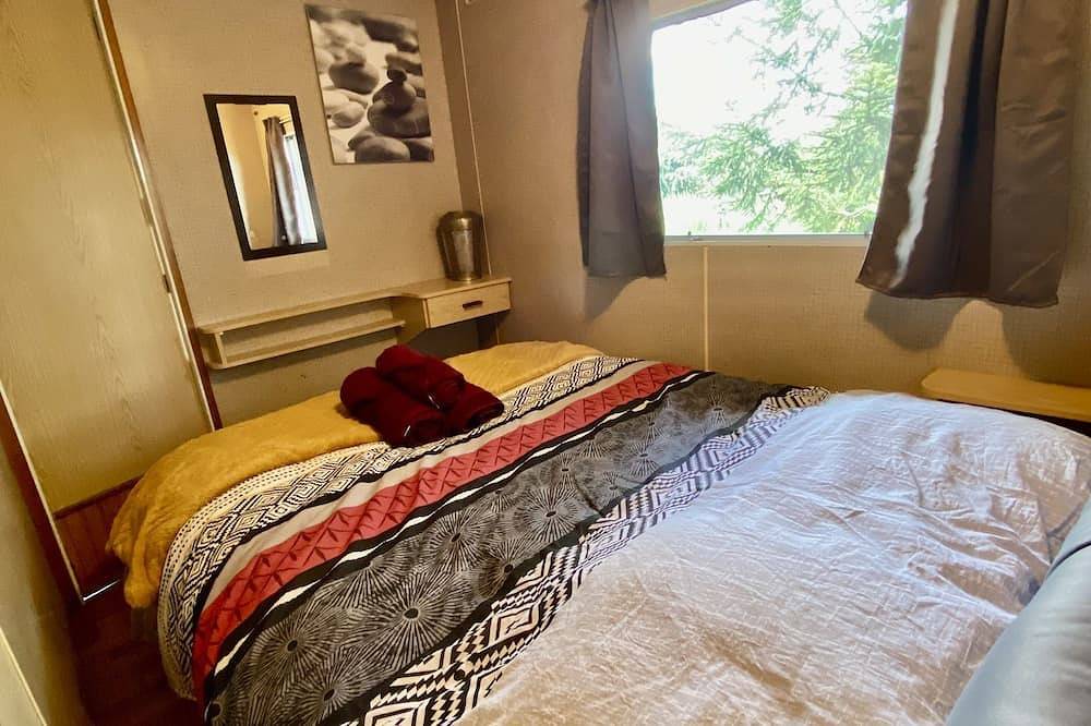 Mobil Home sous abris en bois au calme à la ferme in Josnes, Région de Blois