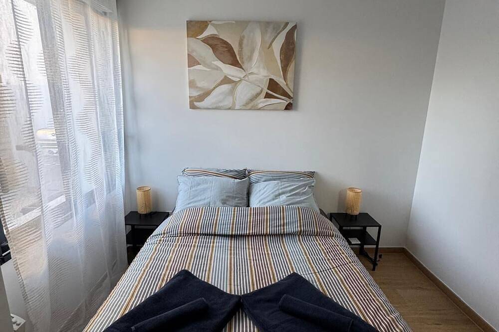 Cosy house, residential area, garden and barbecue 20 minutes from Bordeaux. in Villenave-d'Ornon, Bordeaux region