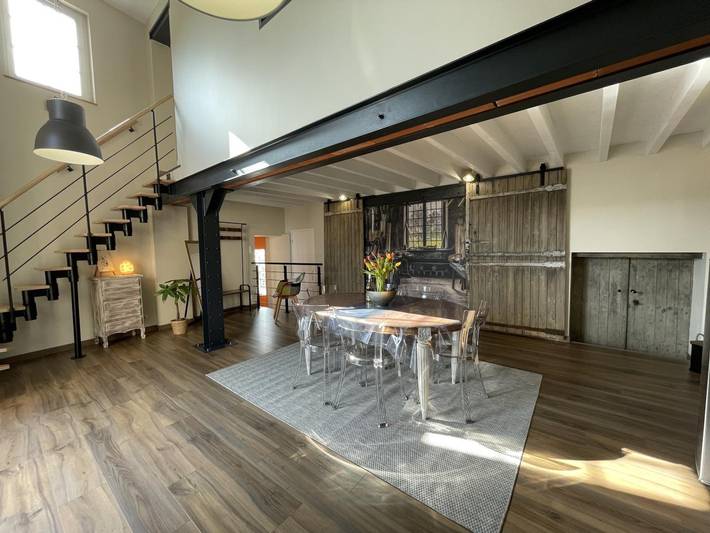 Gîte pour 4 personnes, avec jardin ainsi que piscine et terrasse en Auvergne