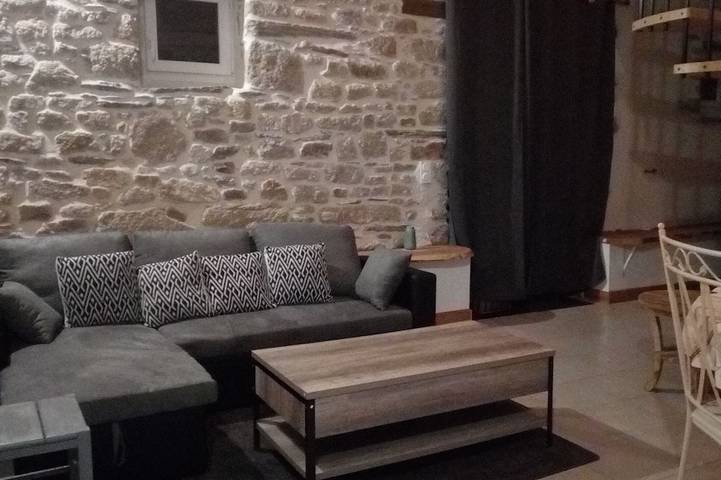 Location de vacances pour 2 personnes, avec jardin et terrasse à Commana