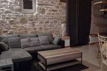 Gîte pour 2 personnes, avec terrasse et jardin à Commana