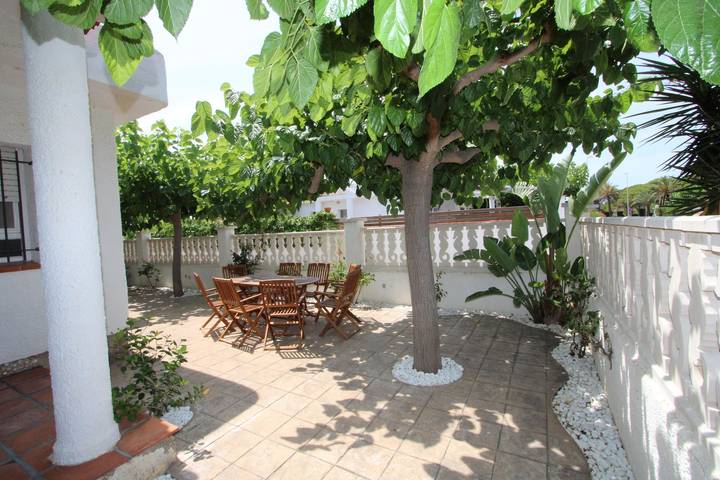 Casa rural para 6 personas, con vistas además de terraza y jardín en Delta del Ebro - 3