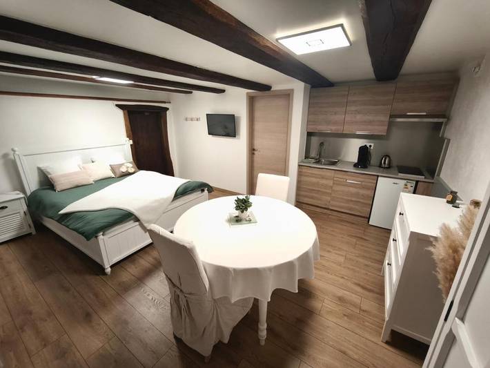 Gîte pour 2 personnes, avec terrasse et jardin à Saint-Pierre-Bois - 4