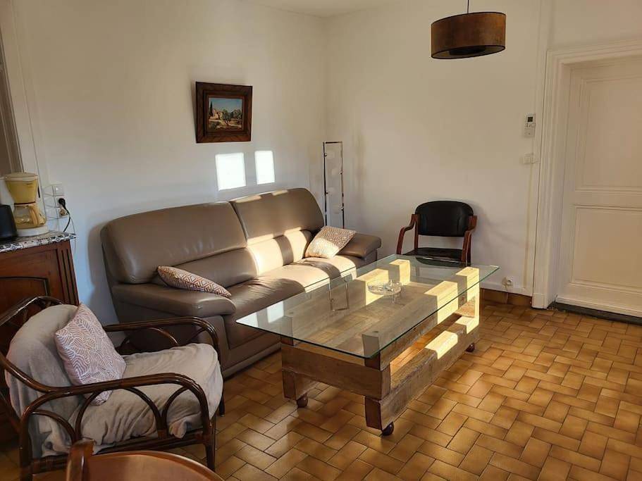 Appartement entier, Three-Bedroom Apartment in Albigny-sur-Saône, Lyon et ses environs