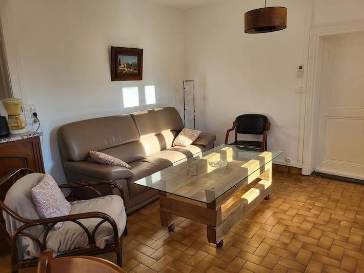 Gîte pour 6 personnes, avec vue et terrasse à Albigny-sur-Saône - 4