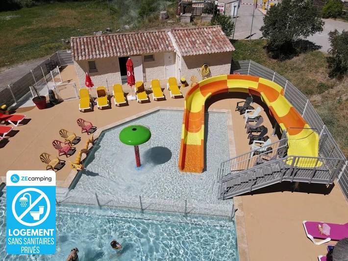 Gîte pour 4 personnes, avec bassin pour enfant à Saint-Maime