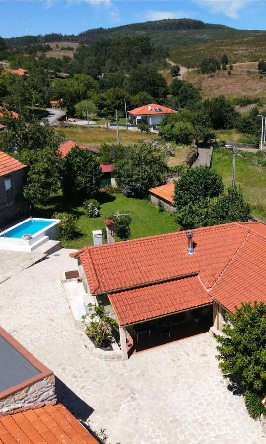 Casa de férias para 6 pessoas, com Varanda e Terraço e ainda Jardim and Piscina em Paredes de Coura