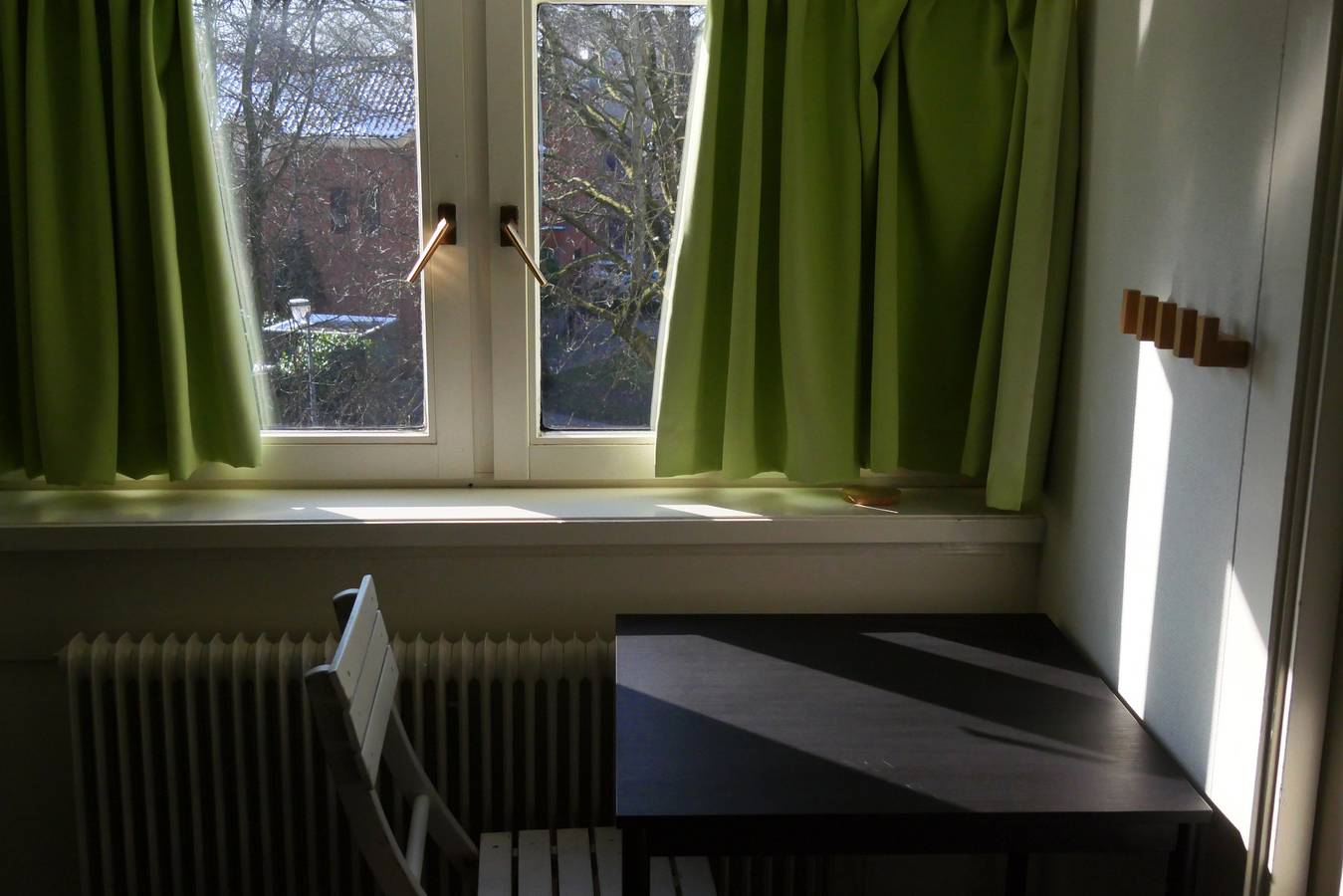 Entire holiday apartment, Room “Jasmijn” in Cozy Shared Duplex near City Center & Umcg in Groningen, Groningen region