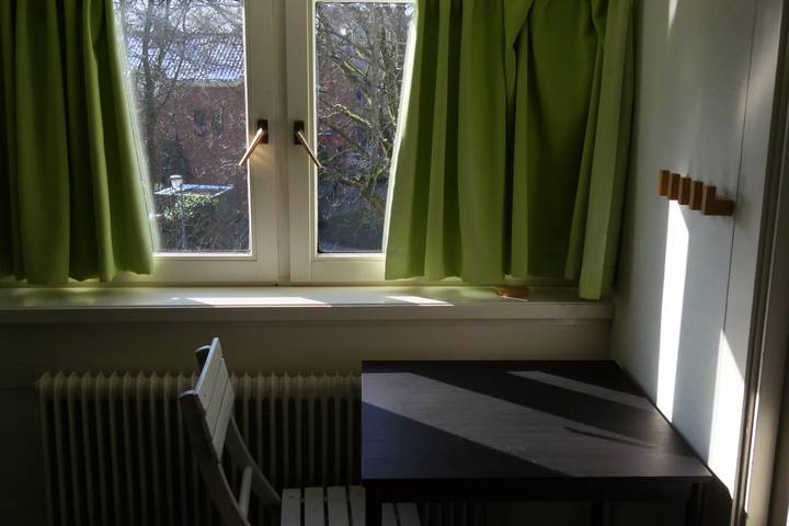 Ganze Ferienwohnung, Room “Jasmijn” in Cozy Shared Duplex near City Center & Umcg in Groningen, Groningen und Umgebung