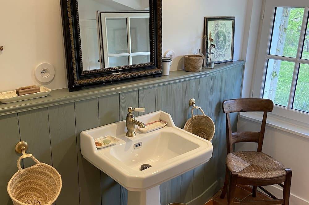 Charming 17th century house on 1 ha of land 4 minutes from Bergerac in Bergerac, Périgord Pourpre