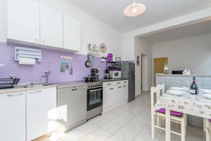 Ferienwohnung für 3 Personen, mit Terrasse in Banjol - 4