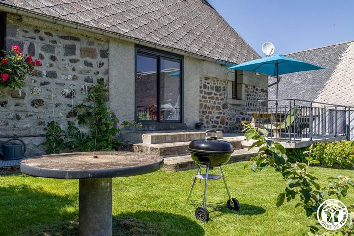 Gîte pour 6 personnes, avec Terrasse ainsi que Jardin et Vue