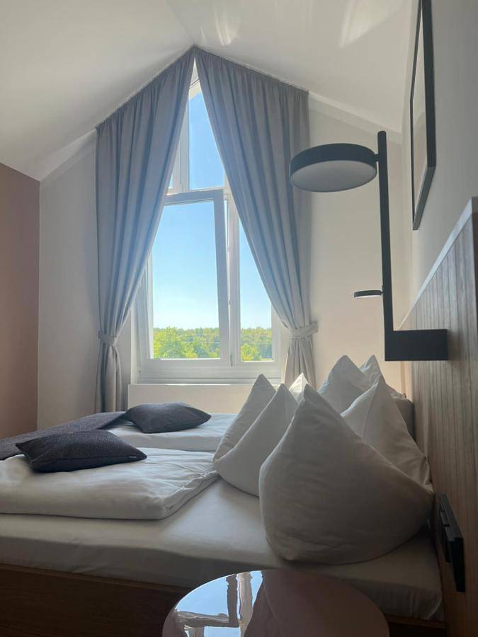Hotel für 2 Personen, mit Ausblick und Sauna sowie Garten und Pool in Lambrechtshagen