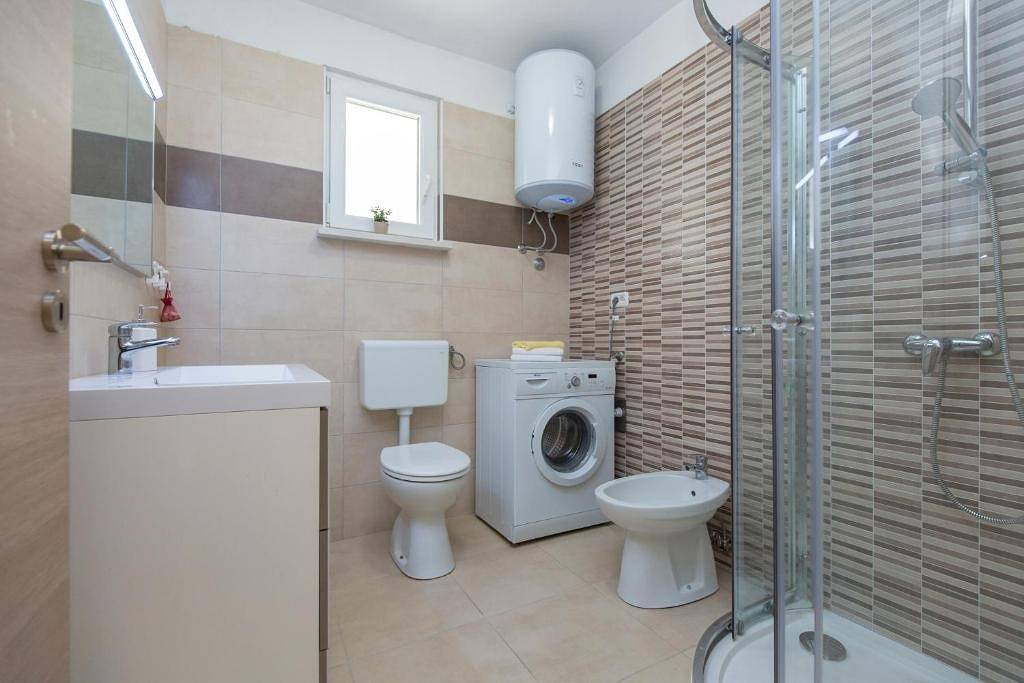 Geheel appartement, Vakantieappartement voor 7 personen met balkon/terras in Labin , Oostkust Istrië