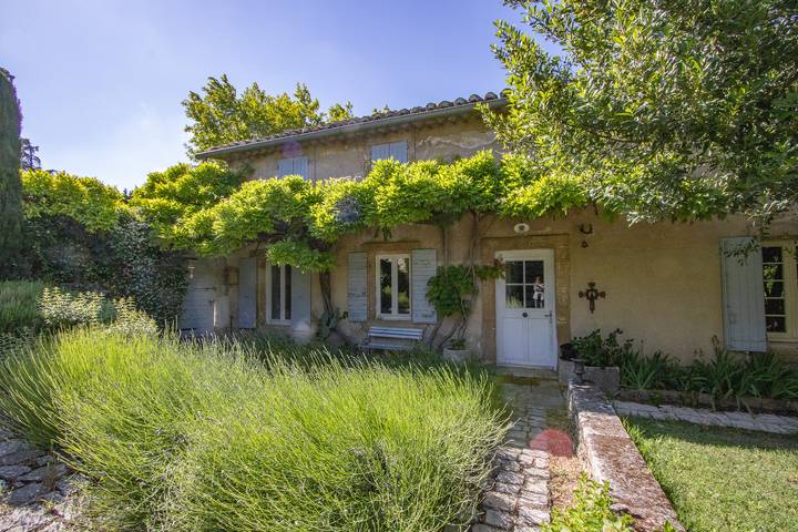 Location de vacances pour 8 personnes, avec jardin et terrasse à Rochegude - 2
