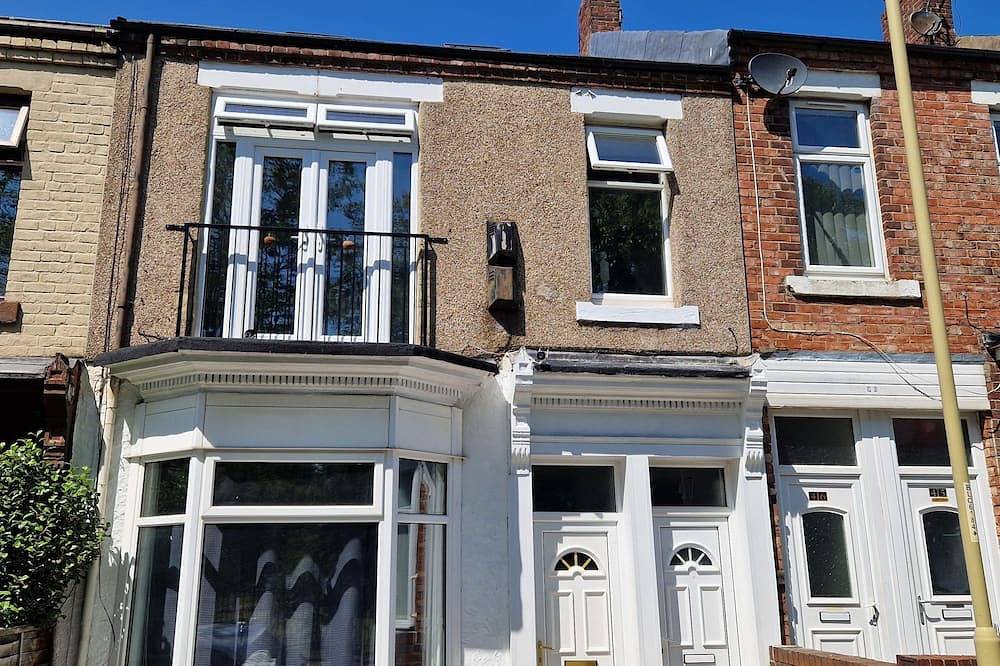 Apartment for 6 People in South Shields, South Tyneside