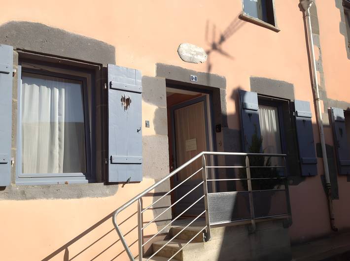 Appartement entier, Appartement « La Maison Des Bains De César » avec vue sur la montagne et Wi-Fi in Mont-Dore, Parc naturel régional des Volcans d'Auvergne