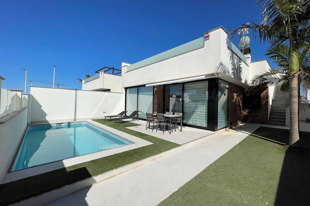 Villa de luxe pour 6 personnes avec piscine, toit ouvrant près de la plage et des terrains de golf in San Pedro del Pinatar, Costa Cálida