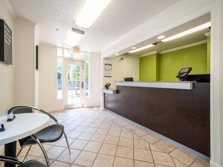 Appartamento intero, 1 letto matrimoniale queen size | Microonde | Area fumatori in Contea di Gwinnett