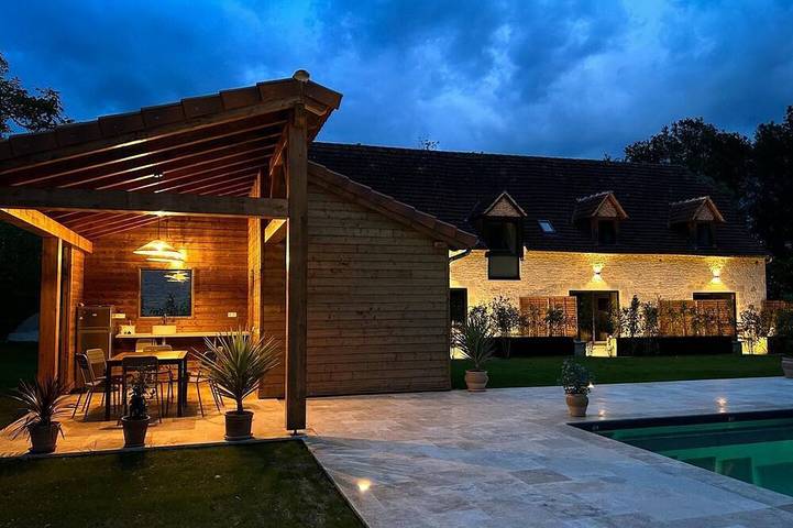 Location de vacances pour 2 personnes, avec sauna ainsi que piscine et jardin à Saint-Sozy