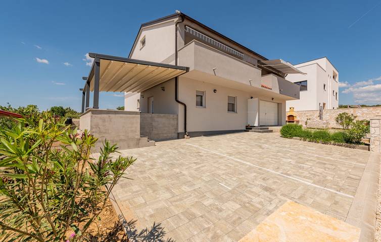 Ferienwohnung für 6 Personen, mit Terrasse auf Pag - 2