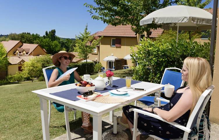 Gîte pour 6 personnes, avec sauna et piscine ainsi que jardin et terrasse, adapté aux familles à Sarlat-la-Canéda - 3