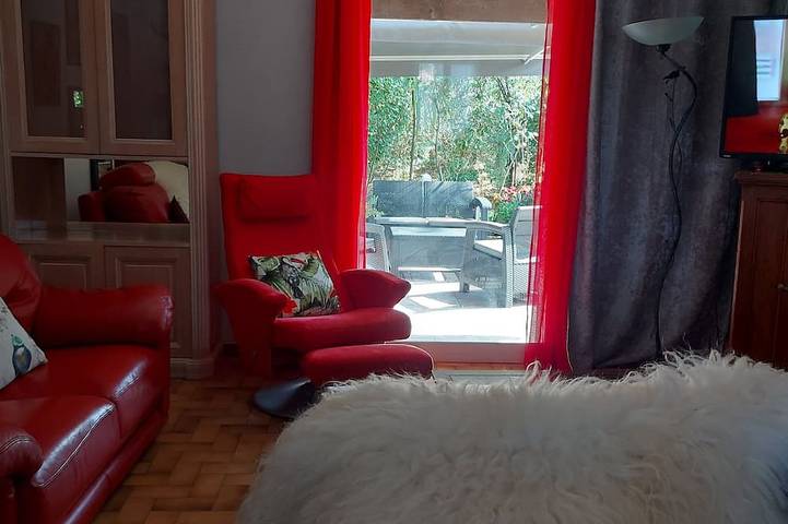 Location de vacances pour 8 personnes, avec jardin à Restinclières - 4
