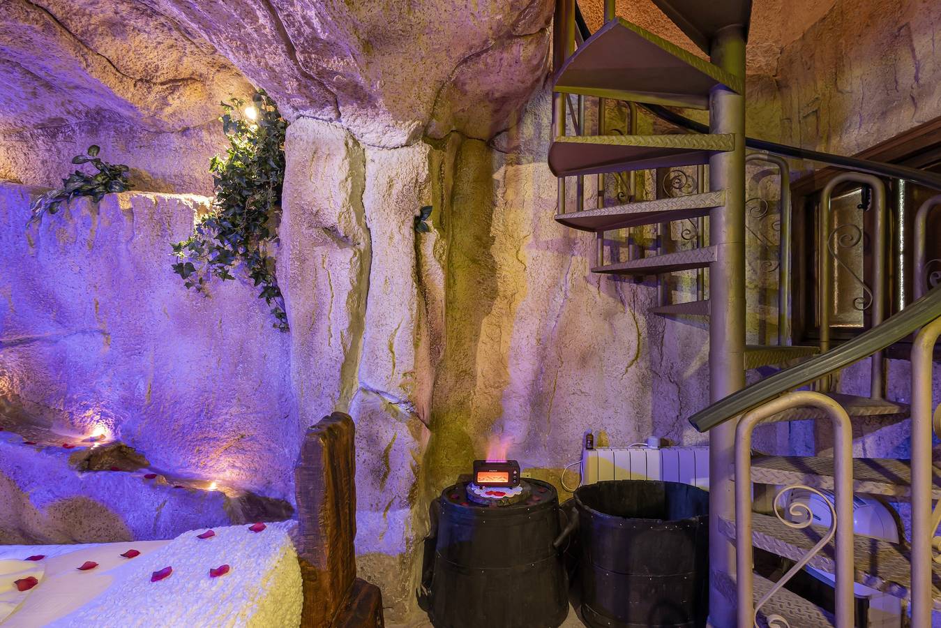 Landhuis 'La Cova De Can Pavet' met uitzicht op de bergen, privéterras en Wifi, foto 12