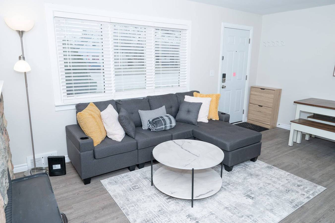 Cozy Bungalow Near Niagara Falls - Perfect Family Retreat in Niagara Falls, Niagarawatervallen