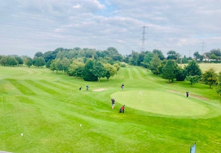 3 Bed Barn - Sleeps 4 - Parking - Golf - Alpacas in Derry, Comté de Londonderry