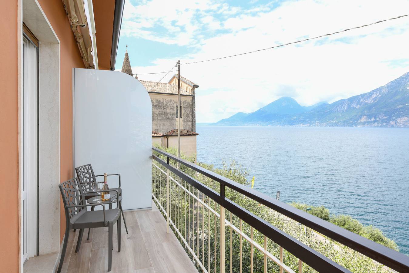 Entire apartment, Mgh- Peler del Garda Lakeview Apartment in Brenzone, Garda Mountains