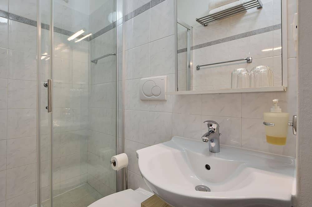 Ganze Wohnung, Sonniges Apartment in idealer Lage zu Kalterer See, historischem Dorf, Weinreben in Kalterer See, Kaltern an der Weinstraße