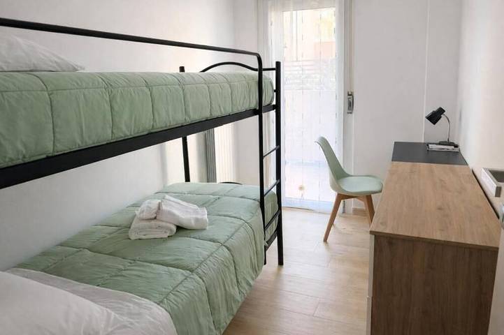 Appartamento intero, Pet-friendly house with private courtyard & jacuzzi | 250m to the beach in Pretaro, Francavilla al Mare