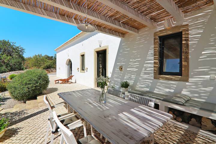 Villa Casa Linear con Vista Mare, Terrazza & Wi-Fi in Loulé (São Sebastião), Distretto di Faro