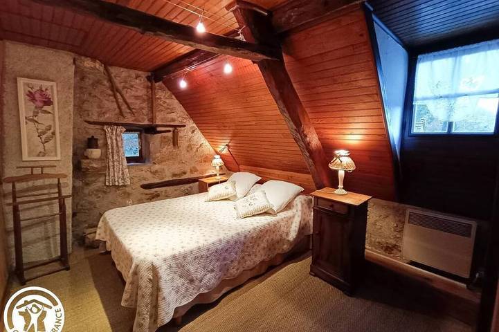 Location de vacances pour 3 personnes, avec jardin dans Cénevières - 3