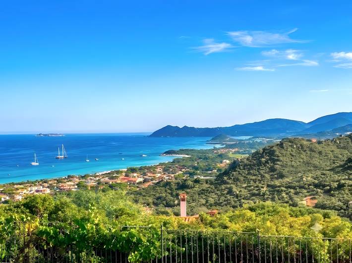 Agriturismo per 5 persone, con giardino, adatto a famiglie con bambini a Muravera