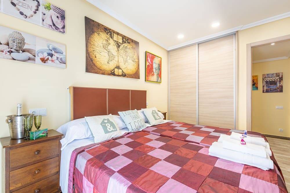 Entire apartment, Deluxe Apartment 3 Bedrooms Las Berzosas in Cercedilla, Puerto de Navacerrada