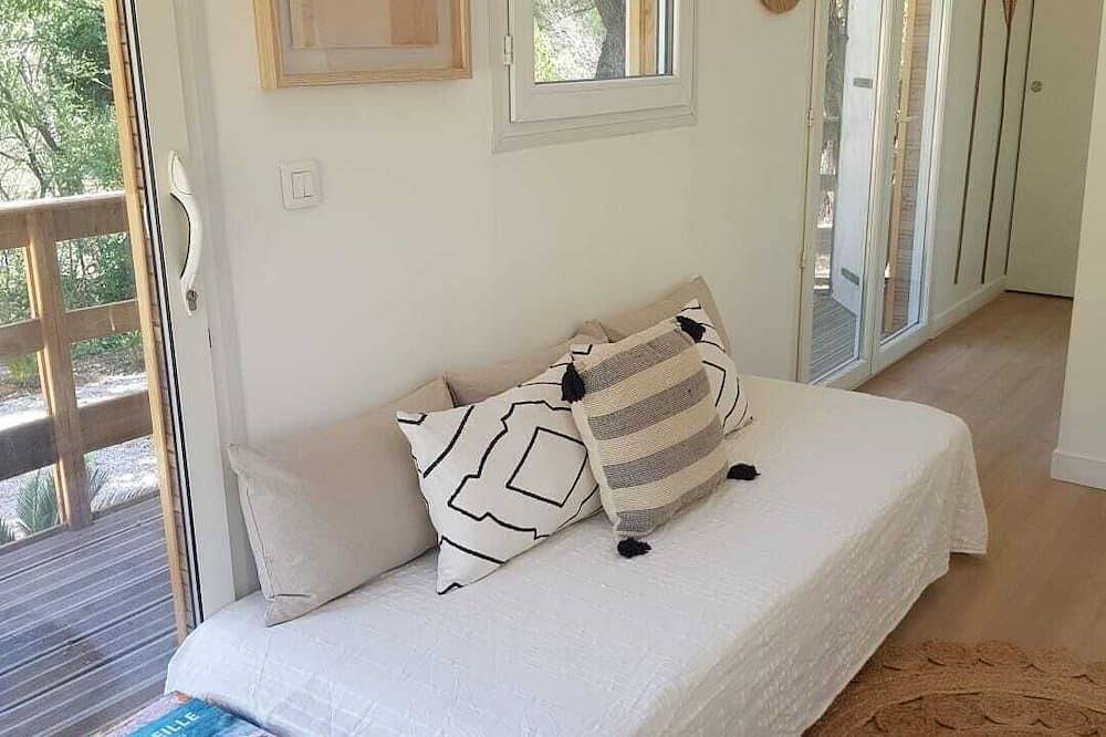 Magnificent cabana with jacuzzi and sauna  in Aubagne, Marsella region