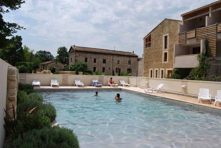 Parque de vacaciones para 2 personas, con piscina y terraza - 1