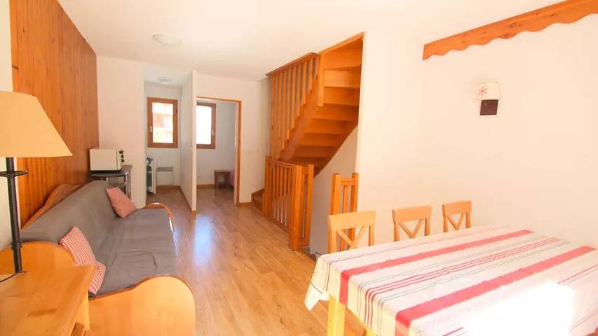 Gîte pour 8 personnes, avec balcon ainsi que vue et piscine à Puy-Saint-Vincent - 4