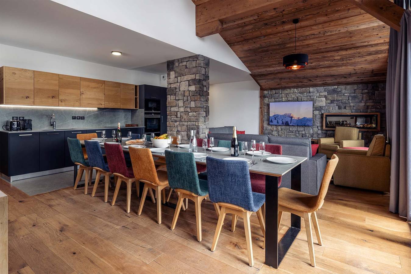 Appartement entier, Appartement de vacances pour 14 personnes avec balcon in La Rosière, Montvalezan
