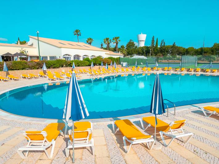 Ferienwohnung für 7 Personen, mit Balkon und Garten sowie Pool in Portimão - 2