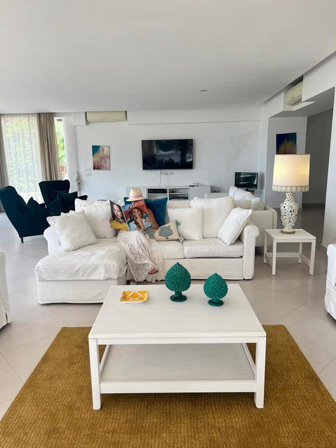 Villa per 20 persone, con panorama e giardino nonché piscina, con animali domestici a Anacapri